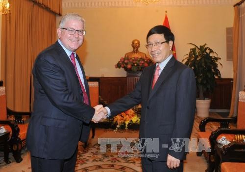 Vizepremierminister, Aussenminister Pham Binh Minh empfängt australischen Botschafter - ảnh 1